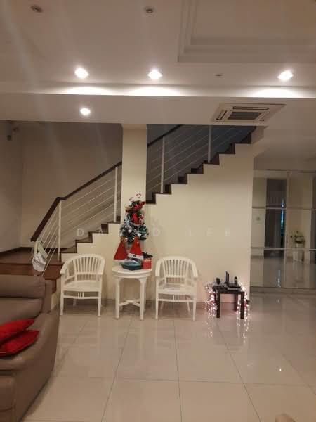 Cluster House for Sale in Anggun (Rawang) - David Lee - Living Room - PropertyGuru.com.my