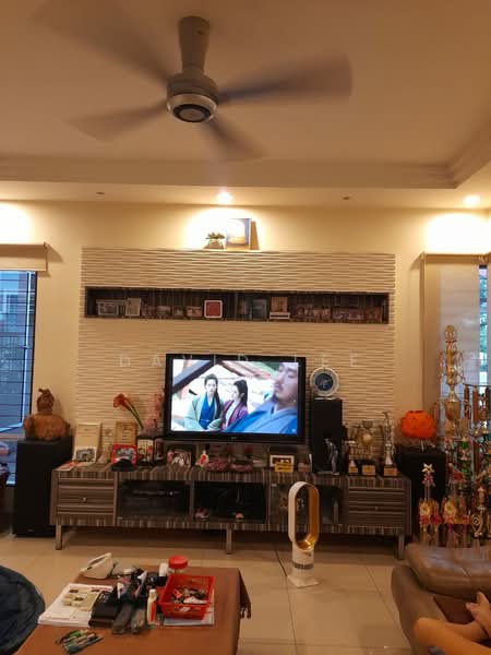 Cluster House for Sale in Anggun (Rawang) - David Lee - Living Room - PropertyGuru.com.my