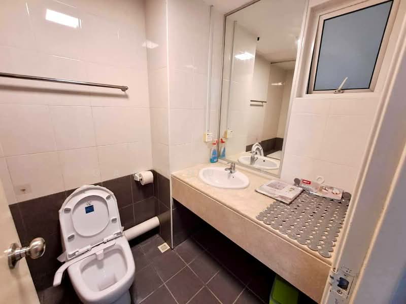 Servis Apartment untuk Disewa di Birch Regency @ Penang Times Square - Gan Chun Kai - Bathroom - PropertyGuru.com.my