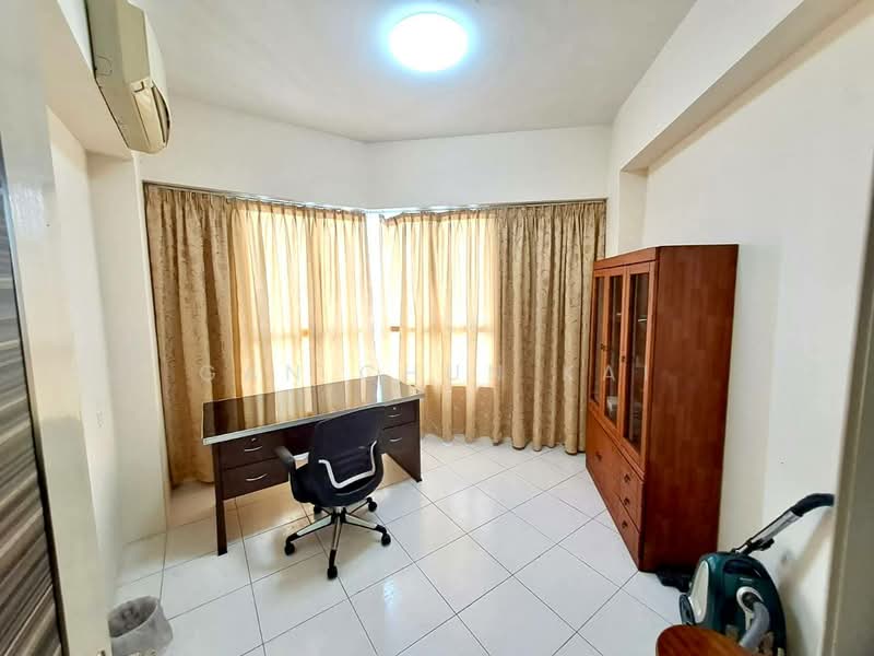 Servis Apartment untuk Disewa di Birch Regency @ Penang Times Square - Gan Chun Kai - Study - PropertyGuru.com.my