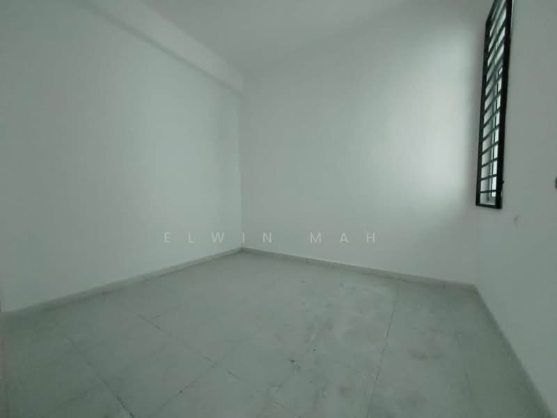 2-storey Terraced House for Sale in Taman Kundang Jaya (Rawang) - Elwin Mah - Interior - PropertyGuru.com.my