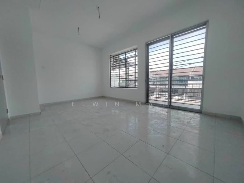 2-storey Terraced House for Sale in Taman Kundang Jaya (Rawang) - Elwin Mah - Interior - PropertyGuru.com.my