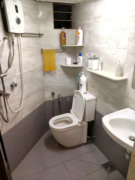 Pangsapuri untuk Dijual di Sri Cempaka (Puchong Jaya) - Tan Bee Choo - Bathroom - PropertyGuru.com.my