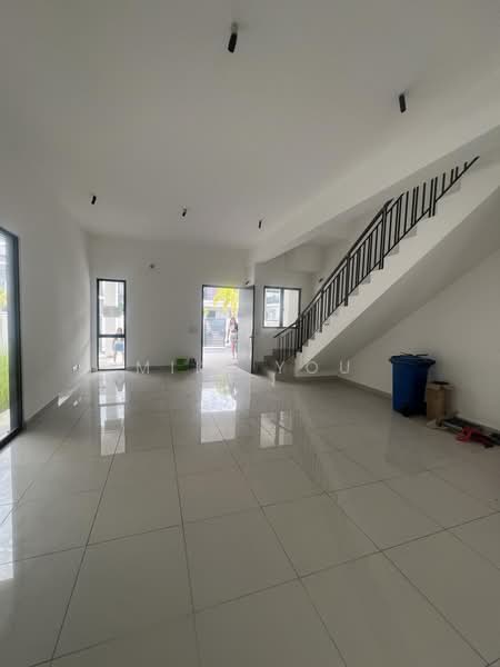 2-storey Terraced House for Sale in Telok Panglima Garang (Selangor) - Miki You - Living Room - PropertyGuru.com.my