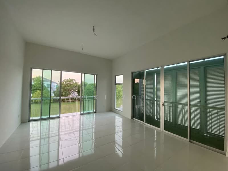 2-storey Terraced House for Sale in Bandar Saujana Putra (Tanjong Duabelas) - Miki You - Living Room - PropertyGuru.com.my