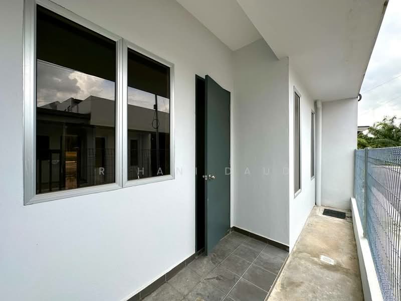 1-storey Terraced House for Sale in Dengkil (Selangor) - Rohani Daud - Exterior - PropertyGuru.com.my