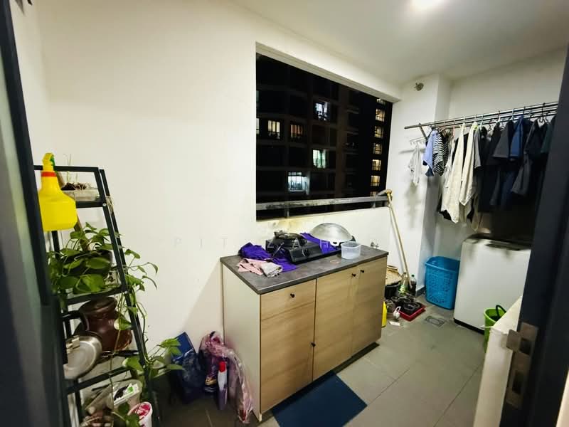 Service Residence for Sale at KL Traders Square - Pit Zahid - Balcony - PropertyGuru.com.my