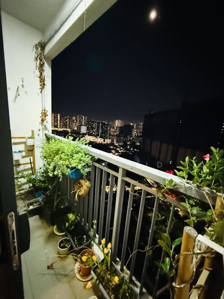 Service Residence for Sale at KL Traders Square - Pit Zahid - Balcony - PropertyGuru.com.my