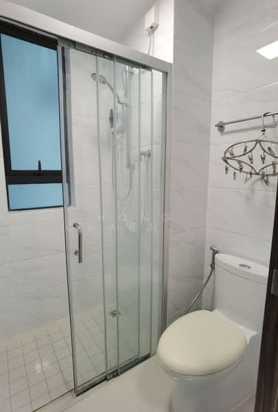 Pangsapuri untuk Disewa di Starview Bay @ Forest City - Hong Charng Lee - Bathroom - PropertyGuru.com.my