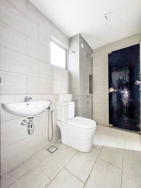 Rumah Teres 2 Tingkat untuk Dijual di Serene Heights (Semenyih) - Keasavan Hari Krishnan - Bathroom - PropertyGuru.com.my