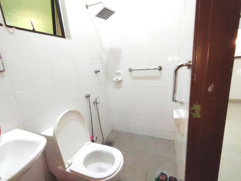 Rumah Teres 3 Tingkat untuk Dijual di Kajang (Selangor) - Mohd Faizal - Bathroom - PropertyGuru.com.my