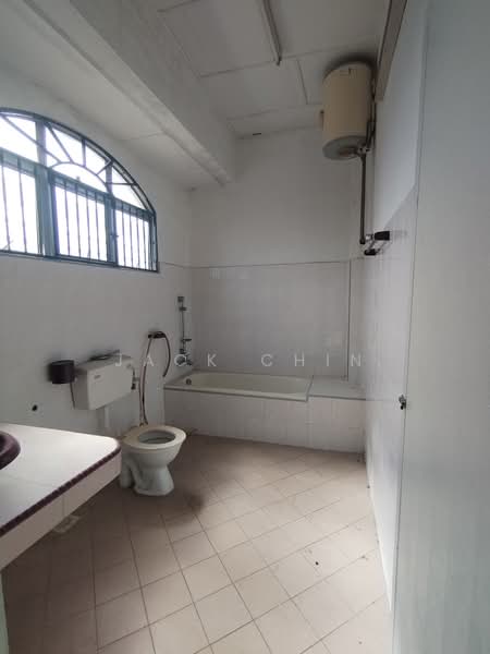Rumah Teres 2-Tingkat untuk Dijual di Seremban Jaya (Negeri Sembilan) - Jack Chin - Bathroom - PropertyGuru.com.my