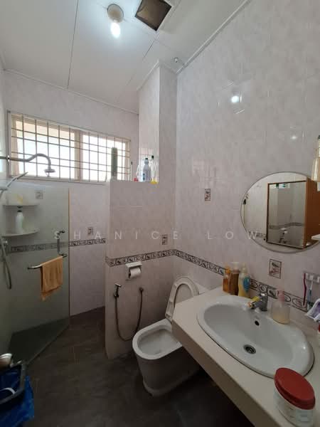 Rumah Teres 2-Tingkat untuk Dijual di Bandar Puteri Puchong (Puchong) - Shanice Low - Bathroom - PropertyGuru.com.my