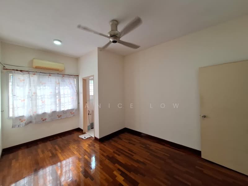 Rumah Teres 2-Tingkat untuk Dijual di Bandar Puteri Puchong (Puchong) - Shanice Low - Bedroom - PropertyGuru.com.my