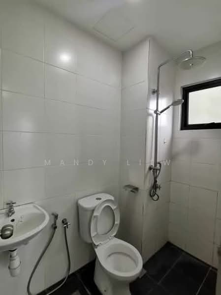 Servis Apartment untuk Dijual di VIM 3 @ Desa Park North - Mandy Liew - Bathroom - PropertyGuru.com.my