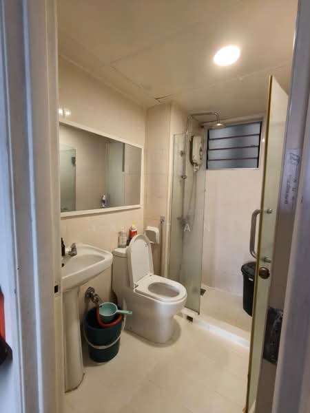 Apartment for Sale at Bayu Puteri - Yao Tan - Bathroom - PropertyGuru.com.my