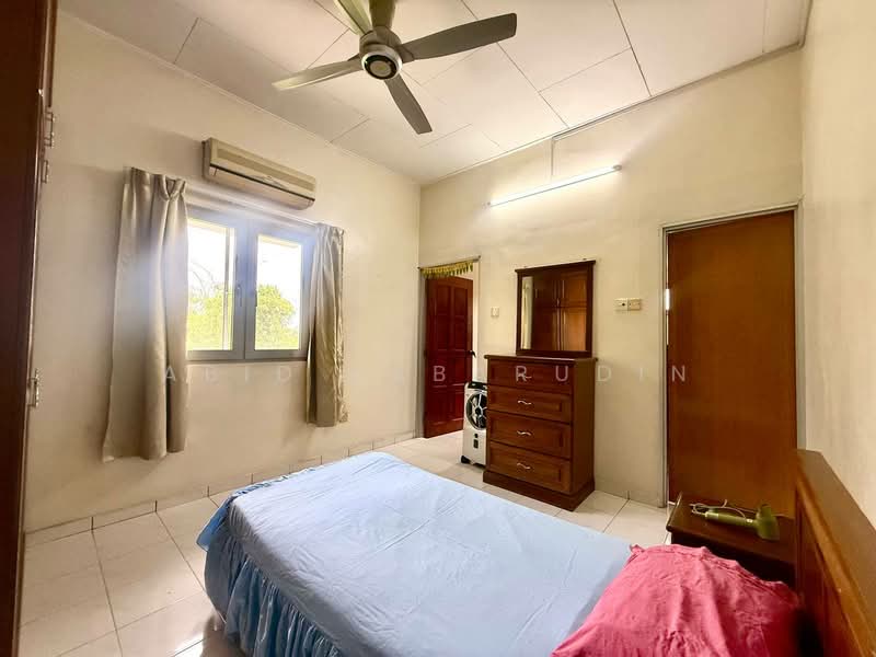 2-storey Terraced House for Sale in Taman Menegon Indah (Klang) - Abid Sabarudin - Bedroom - PropertyGuru.com.my