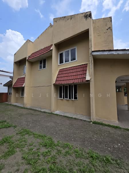 2.5-storey Terraced House for Sale in Subang Jaya (Selangor) - Baljeet Singh - Exterior - PropertyGuru.com.my