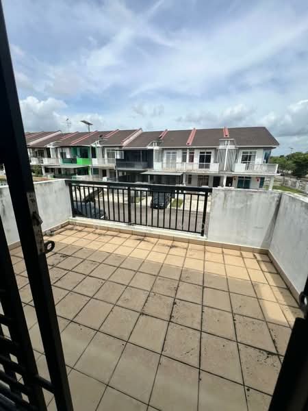 Rumah Teres 2 Tingkat untuk Dijual di Taman Bestari Perdana (Pasir Gudang) - Daniel Yong - Exterior - PropertyGuru.com.my