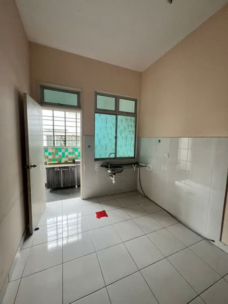 Rumah Teres 2 Tingkat untuk Dijual di Taman Bestari Perdana (Pasir Gudang) - Daniel Yong - Kitchen - PropertyGuru.com.my