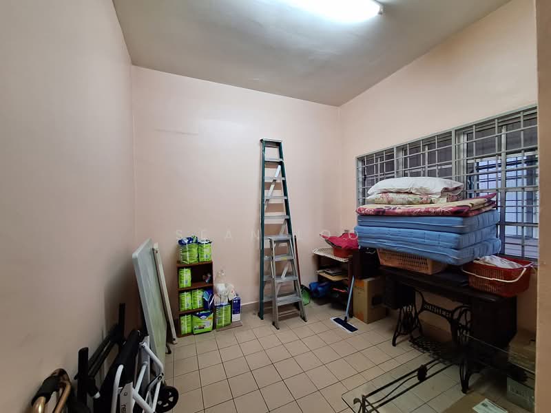 2-storey Terraced House for Sale in Taman Serdang Raya (Seri Kembangan) - Sean Loo - Interior - PropertyGuru.com.my