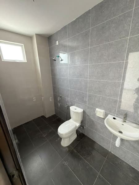 Rumah Teres 2 Tingkat untuk Dijual di Klang (Selangor) - Stephanie Yap - Bathroom - PropertyGuru.com.my