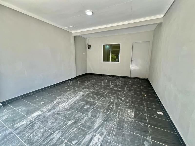 Rumah Teres 2 Tingkat untuk Dijual di Taman Intan Kluang (Kluang) - Win Lim - Interior - PropertyGuru.com.my