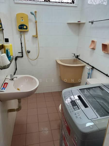 Apartment for Rent at Tanjung Court - Mable Ong - Bathroom - PropertyGuru.com.my