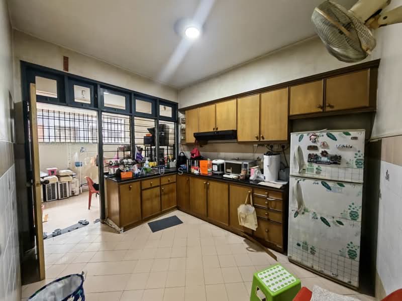 Rumah Teres 2 Tingkat untuk Dijual di Taman Desa Cemerlang (Ulu Tiram) - Sausa Lee - Kitchen - PropertyGuru.com.my