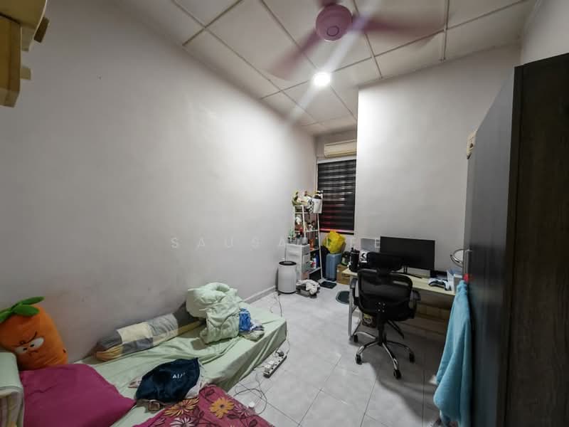 Rumah Teres 2 Tingkat untuk Dijual di Taman Desa Cemerlang (Ulu Tiram) - Sausa Lee - Bedroom - PropertyGuru.com.my