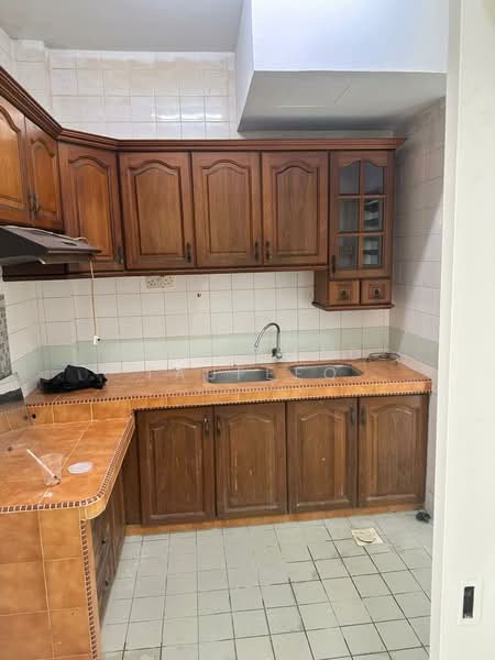 Apartment for Rent at Pelangi Court - Muhammad Taufeeq - Kitchen - PropertyGuru.com.my