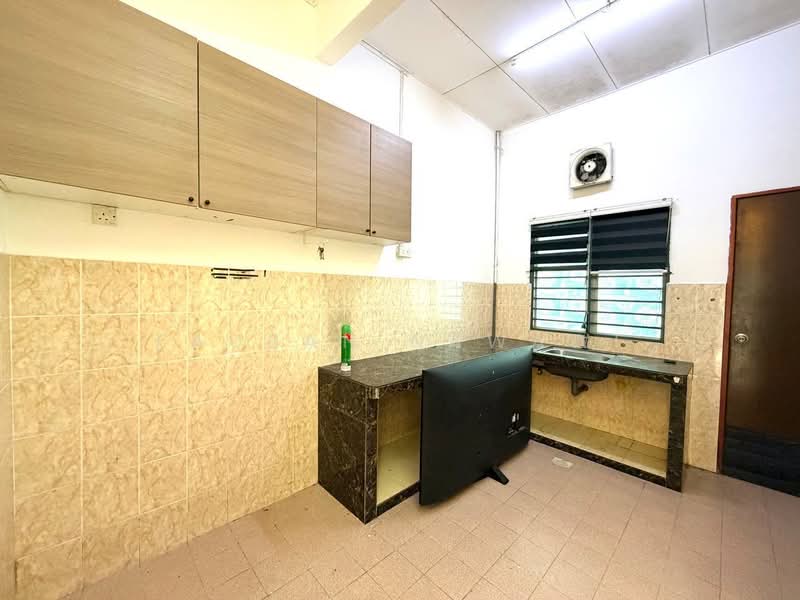 1-storey Terraced House for Sale in Klang (Selangor) - Fauran Nawawi - Kitchen - PropertyGuru.com.my