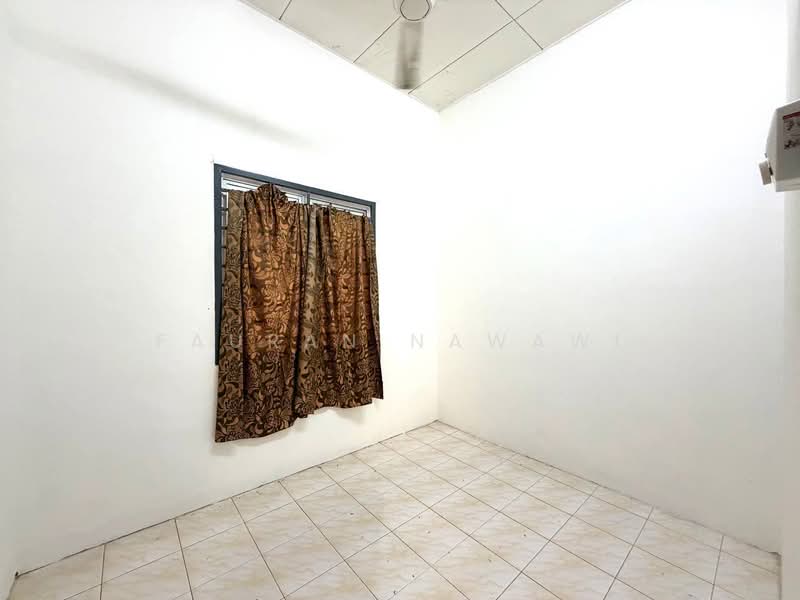 1-storey Terraced House for Sale in Klang (Selangor) - Fauran Nawawi - PropertyGuru.com.my
