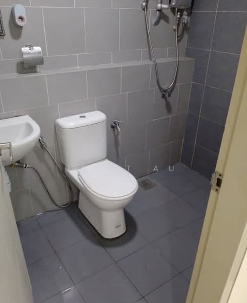 Service Residence for Rent at Flexis @ One South - Janet Au - Bathroom - PropertyGuru.com.my