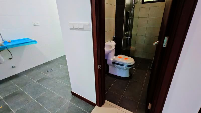 Rumah Teres 2 Tingkat untuk Dijual di Sepang (Selangor) - Roger Kee - Bathroom - PropertyGuru.com.my