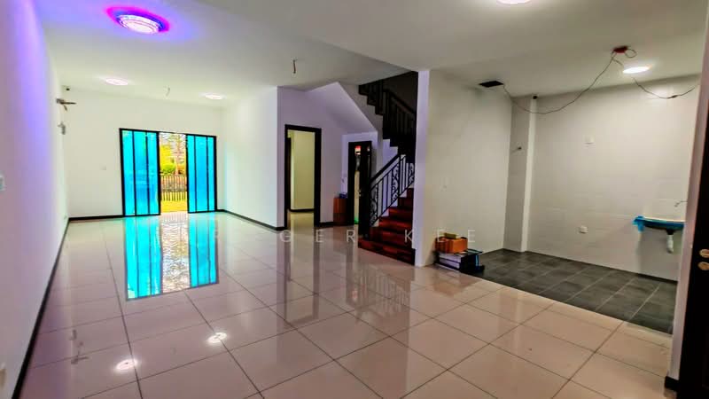 Rumah Teres 2 Tingkat untuk Dijual di Sepang (Selangor) - Roger Kee - Living Room - PropertyGuru.com.my
