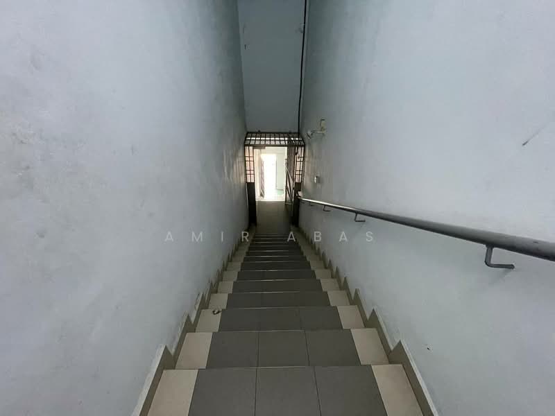 Factory for Rent in Klang (Selangor) - Amir Abas - Corridor - PropertyGuru.com.my