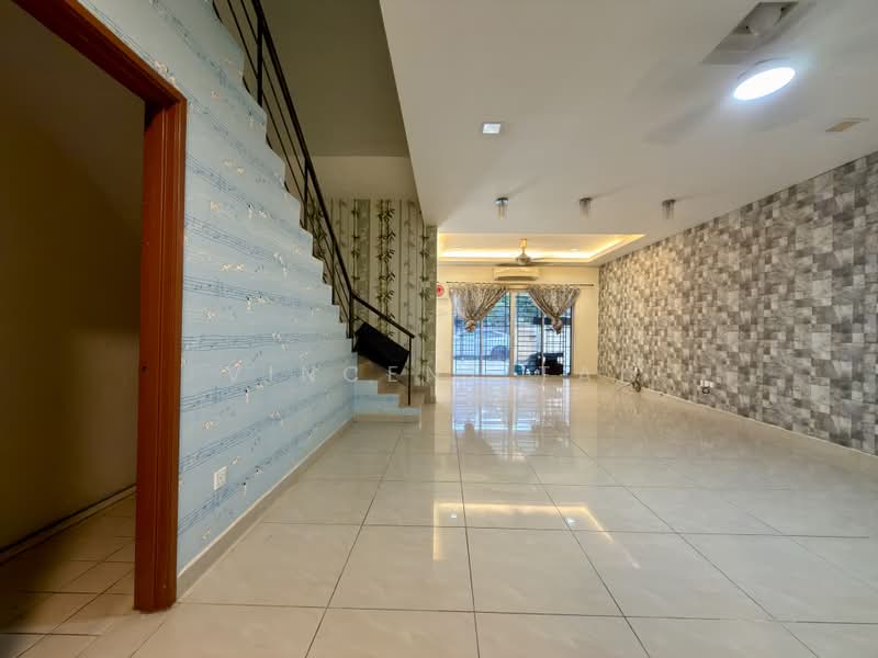 Rumah Teres 2 Tingkat untuk Dijual di Taman Kajang Impian (Kajang) - Vincent Tai - Living Room - PropertyGuru.com.my