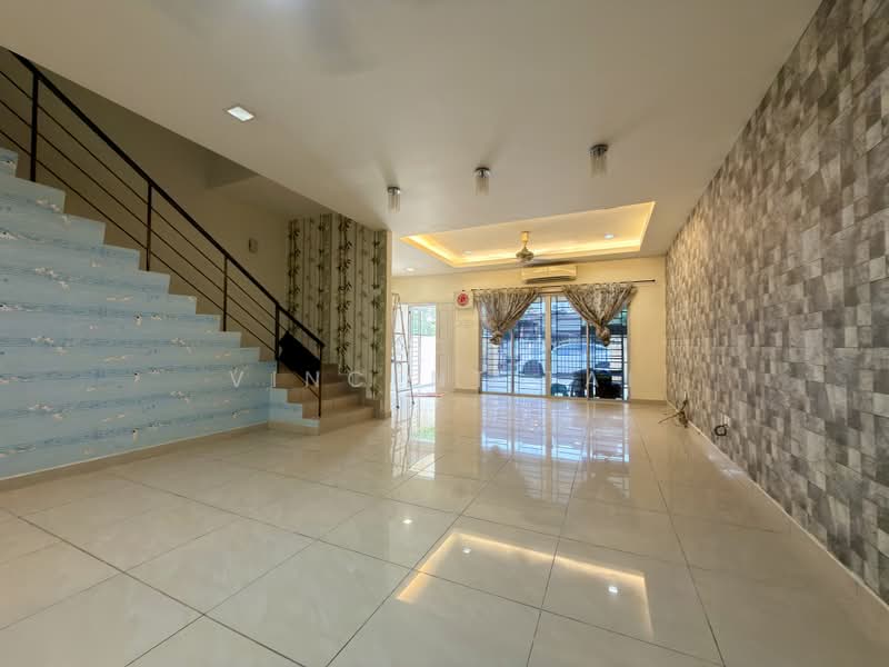Rumah Teres 2 Tingkat untuk Dijual di Taman Kajang Impian (Kajang) - Vincent Tai - Living Room - PropertyGuru.com.my