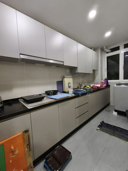 Servis Apartment untuk Disewa di KSL Residence @ Daya - June Teo - Kitchen - PropertyGuru.com.my
