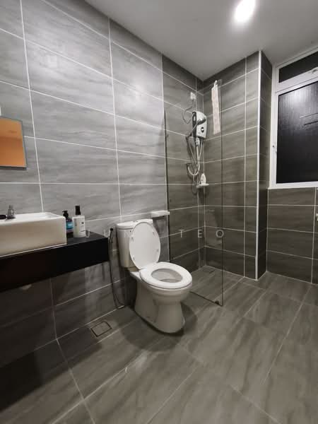 Servis Apartment untuk Disewa di KSL Residence @ Daya - June Teo - Bathroom - PropertyGuru.com.my