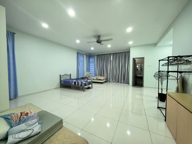Rumah Teres untuk Disewa di Taman Mutiara Rini (Skudai) - Kent Koh - Bedroom - PropertyGuru.com.my