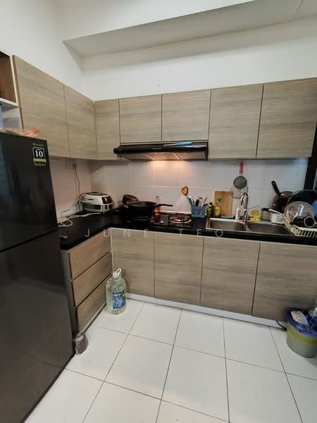 Pangsapuri untuk Disewa di Seri Austin Residence (Pangsapuri Seri Austin) - June Teo - Kitchen - PropertyGuru.com.my