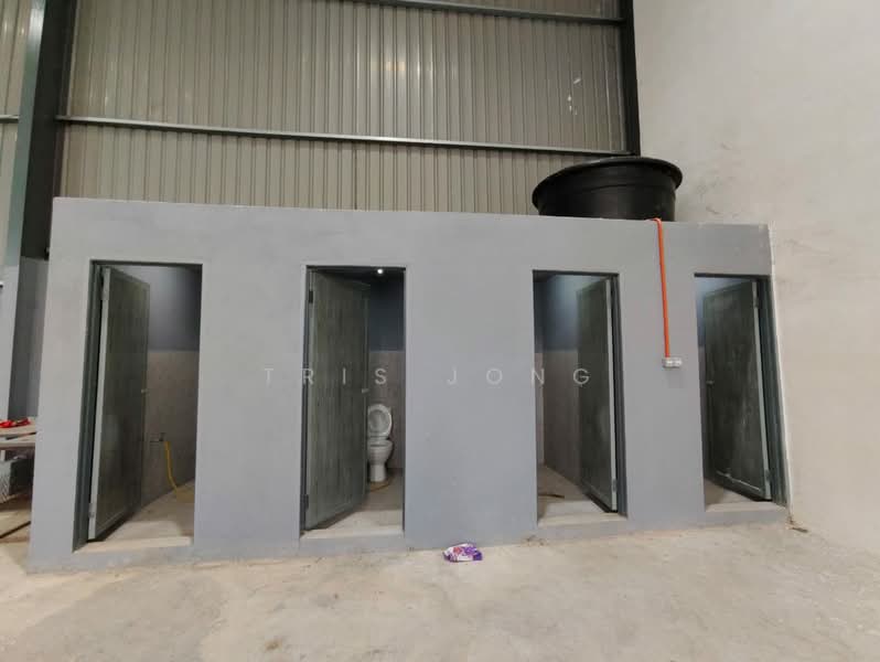 Factory for Rent in Tanjung Malim (Perak) - Tris Jong - Bathroom - PropertyGuru.com.my