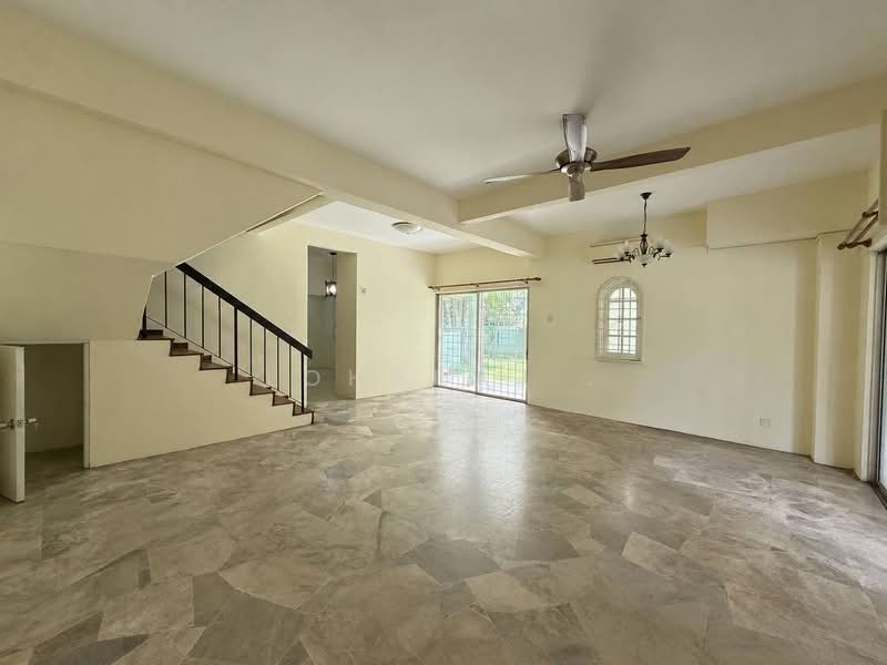 2-storey Terraced House for Sale in Taman Wawasan (Puchong) - Loharaj . - Living Room - PropertyGuru.com.my