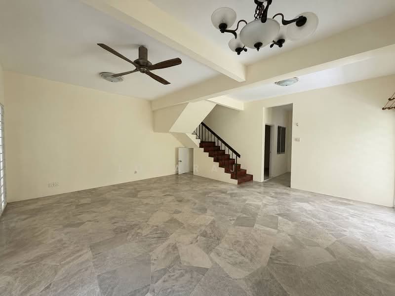 2-storey Terraced House for Sale in Taman Wawasan (Puchong) - Loharaj . - Living Room - PropertyGuru.com.my