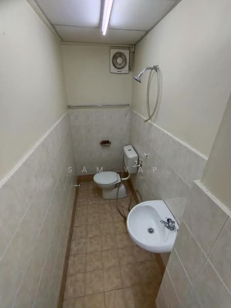 Pangsapuri untuk Disewa di Vista Bayu - Sam Yap - Bathroom - PropertyGuru.com.my