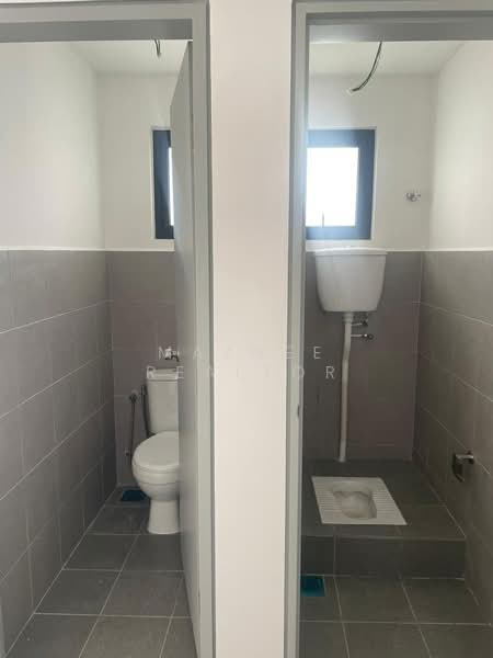 Shop / Office for Rent in Serene Heights (Semenyih) - Maznee Realtor - Bathroom - PropertyGuru.com.my