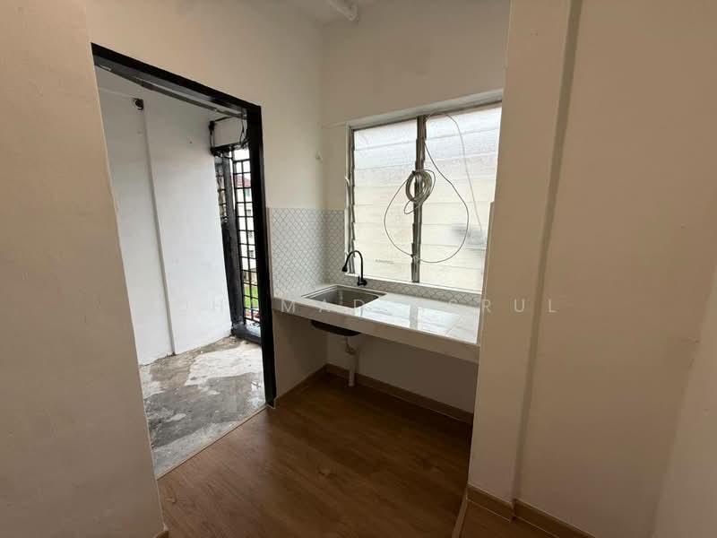 Rumah Flat untuk Dijual di Taman Mutiara Rini - Muhamad Asrul - Kitchen - PropertyGuru.com.my
