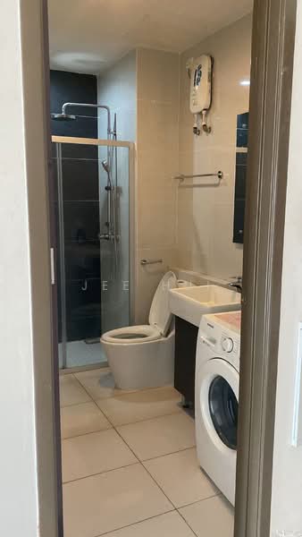 Service Residence for Sale at Amberside @ Country Garden Danga Bay - Jee Hui - PropertyGuru.com.my